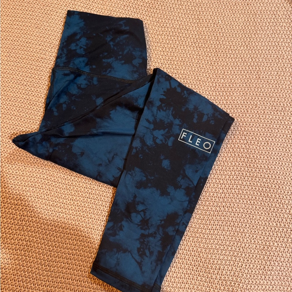 FLEO Tie-Dye Leggings - Blue and Black